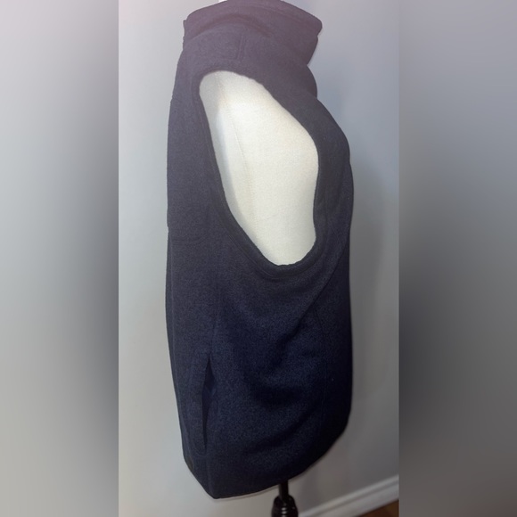 NWOT Wind River Men’s Vest w/ Front Zipper & Zippered Left Chest Pocket!! - Picture 4 of 7